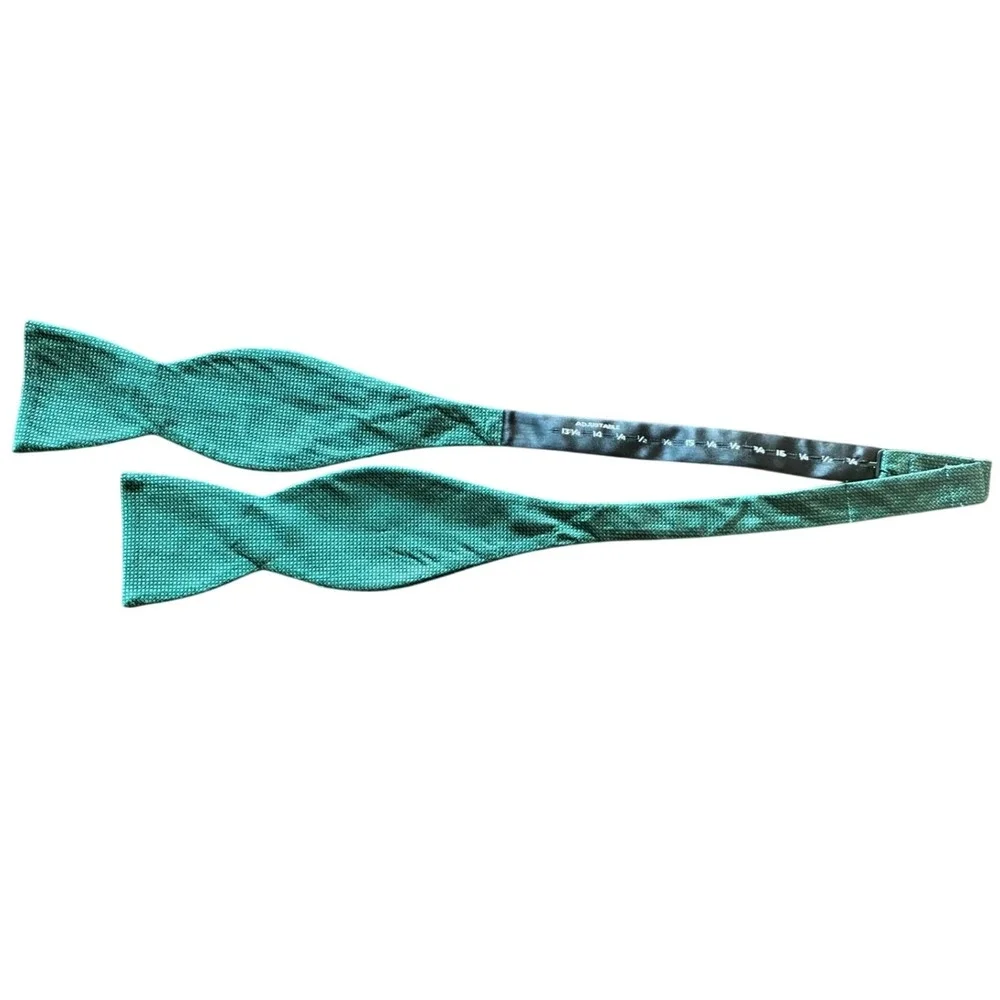 THE TIE BAR Emerald Green Textured 100% Silk‎ Bow Tie Adjustable Holiday Formal - Picture 6 of 7